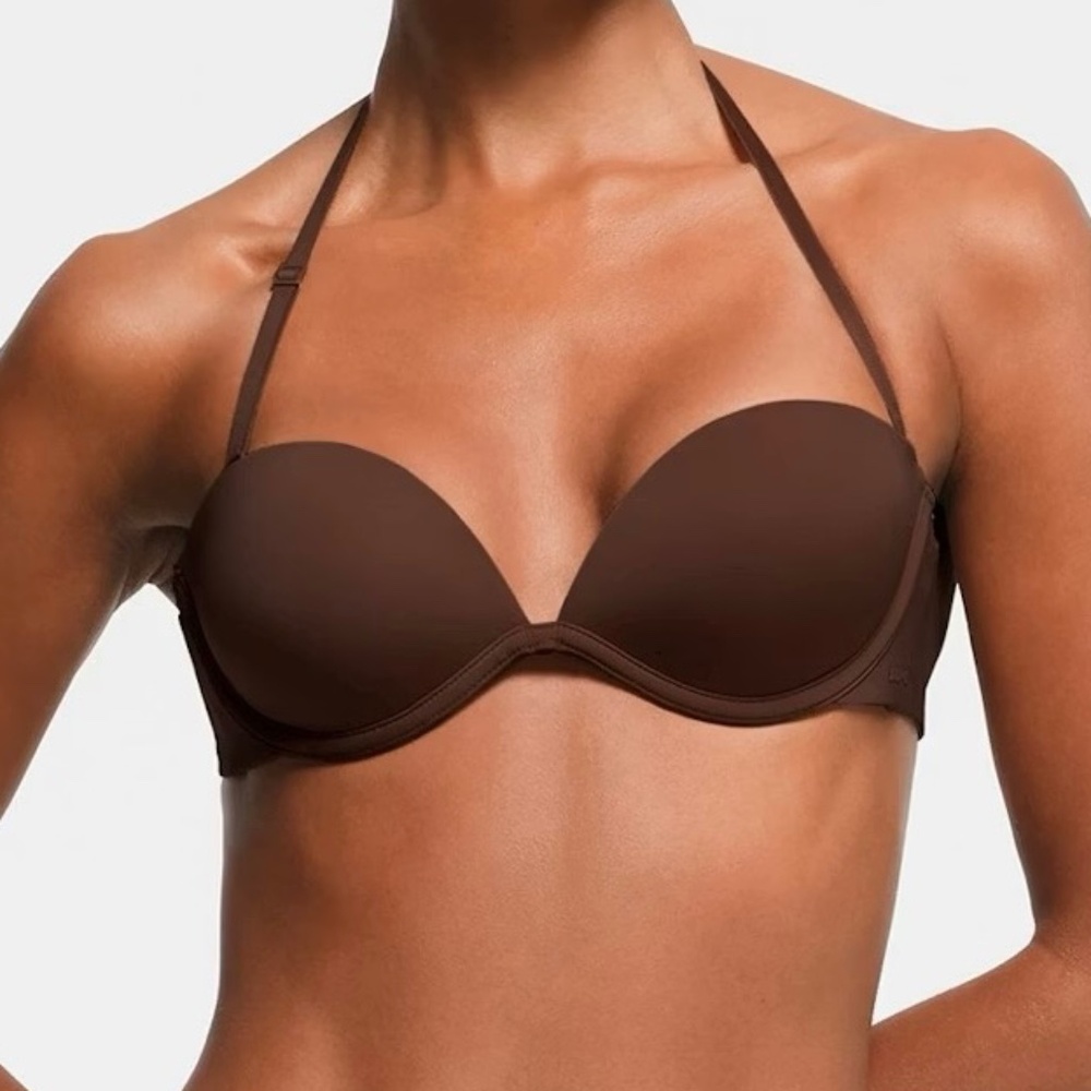 NWT – SKIMS (Size 32D) Multi-Way Underwire‎ Bra – Cocoa